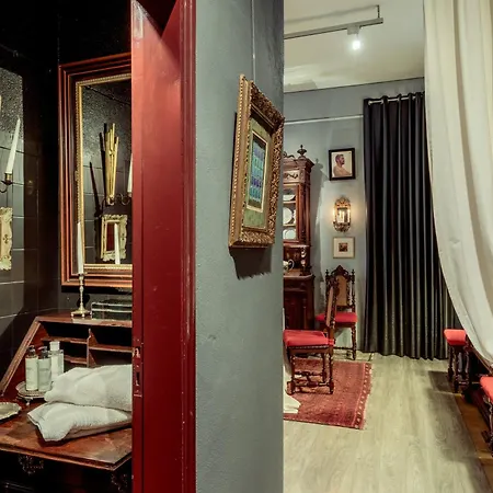 Unique Apartment *