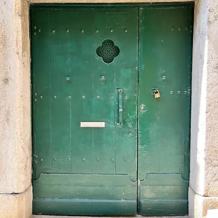 Unique * Lisbon