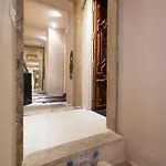 Апартаменти Unique *
